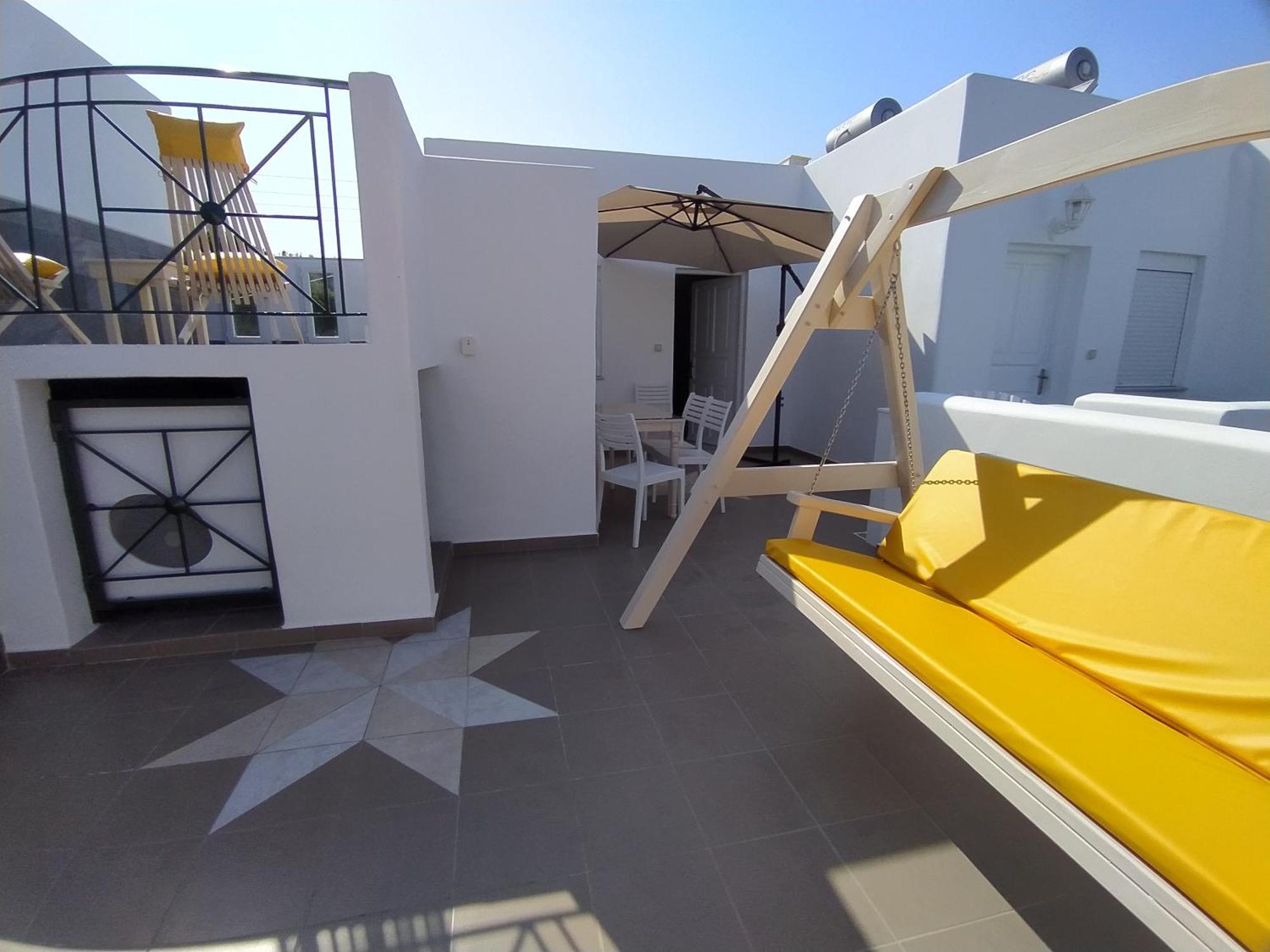 Chariot Apartments Santorini Kamári エクステリア 写真