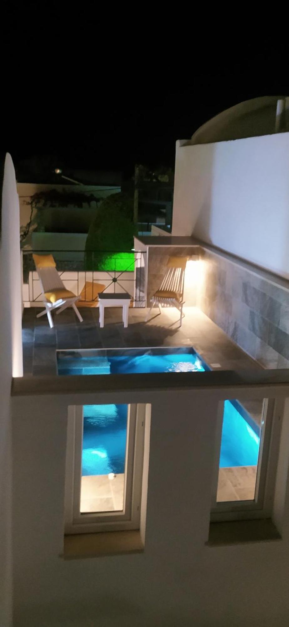 Chariot Apartments Santorini Kamári エクステリア 写真