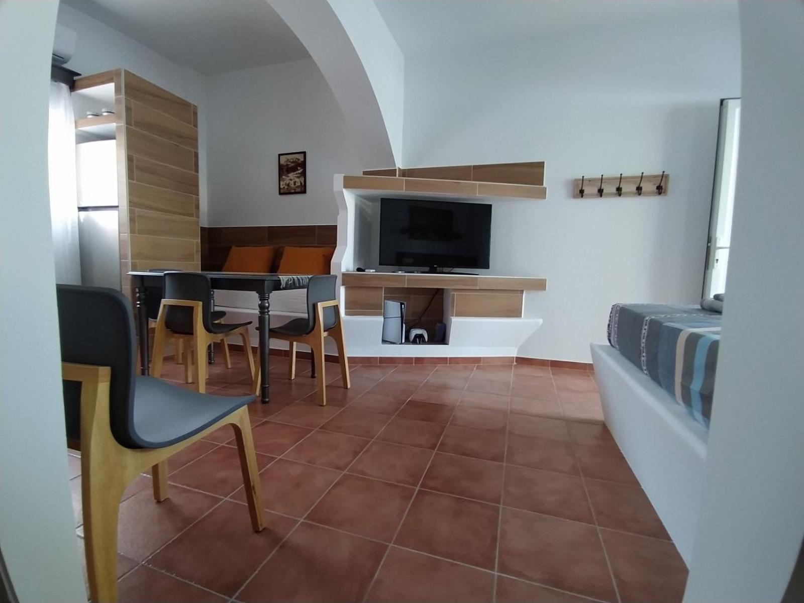 Chariot Apartments Santorini Kamári エクステリア 写真
